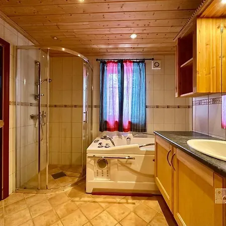 Large With Sjusjoens View, Sauna And In Out