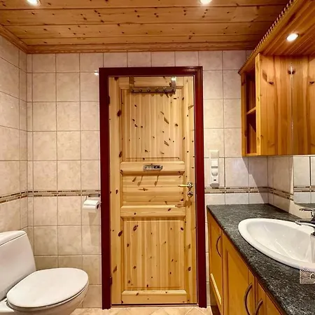 Large With Sjusjoens View, Sauna And In Out