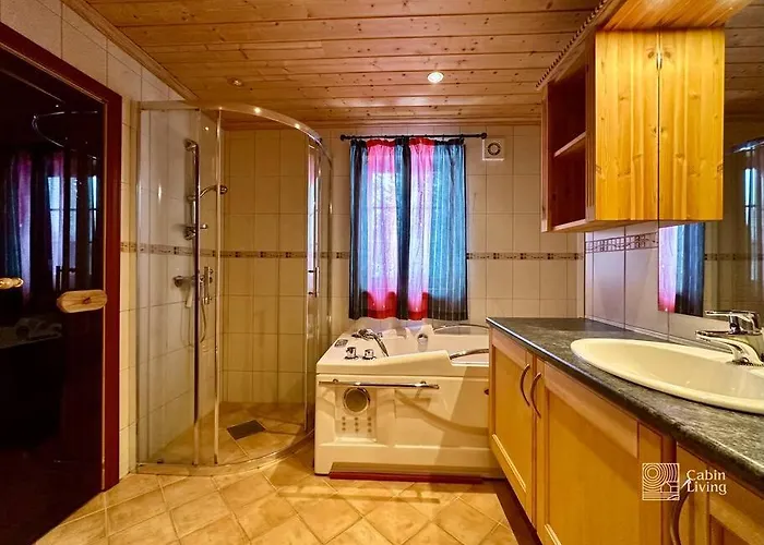 Large With Sjusjoens View, Sauna And In Out