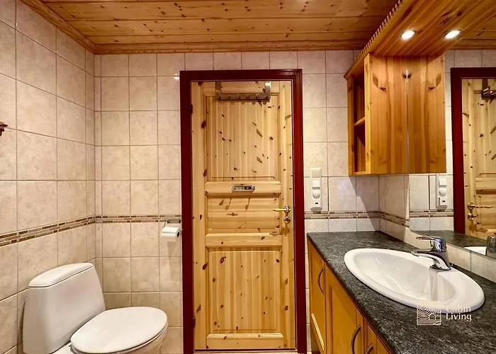 Large With Sjusjoens View, Sauna And In Out